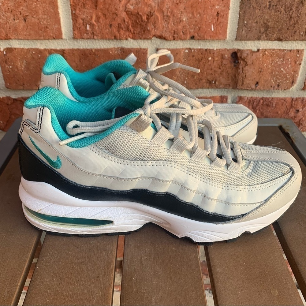 Nike Air Max‎ 95 GS Light Bone Turquoise Size 6Y